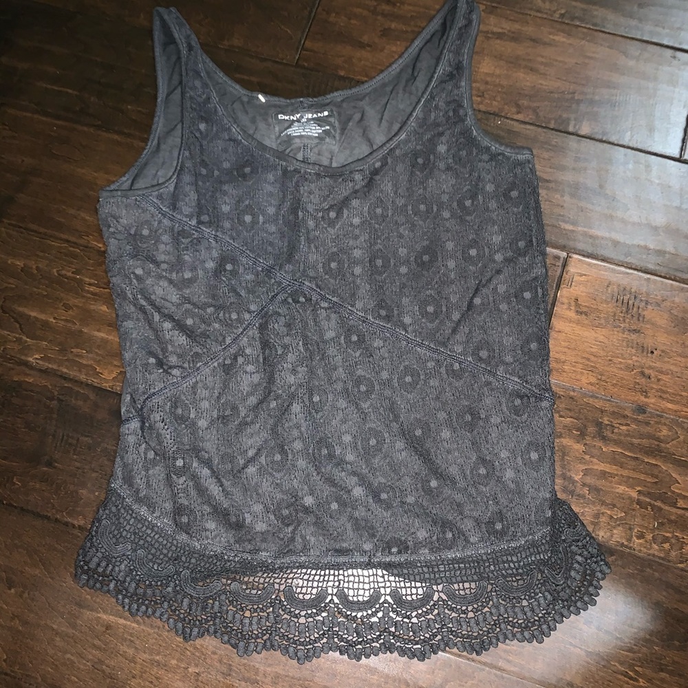 DKNY Top! Perfect for Summer!